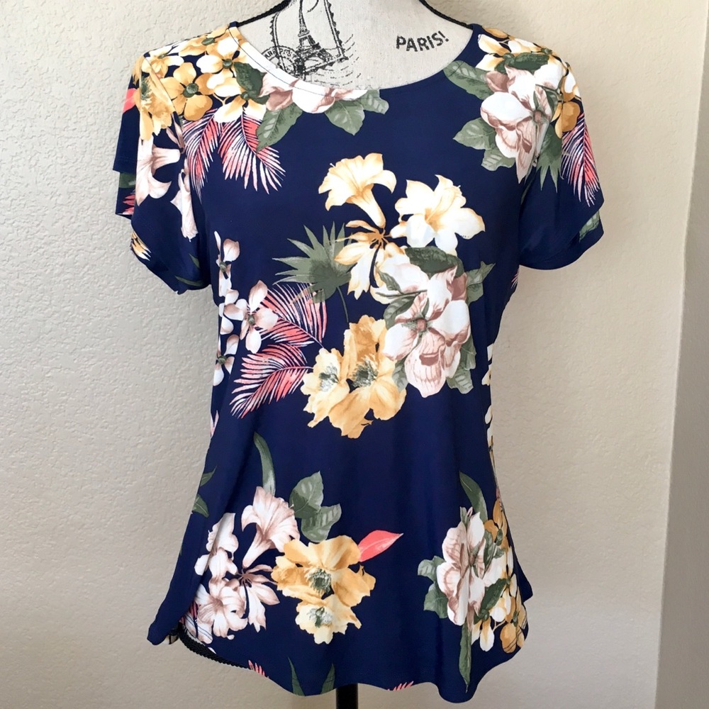 NWT Navy Floral Vacation Tee | Sweet Wanderer